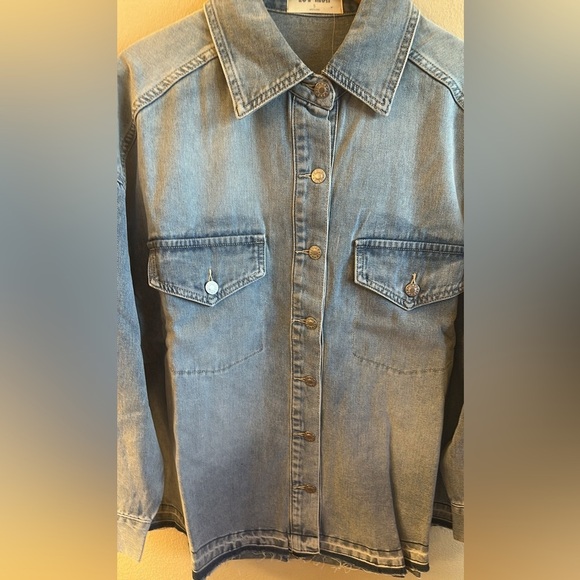 Lov Mor Denim Shacket Size Small Blue Oversized Button Down Front Collared Neck - Picture 5 of 15